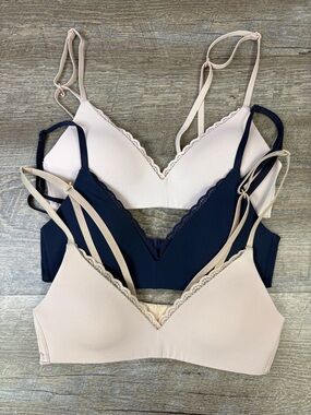 Aerie Everyday Wireless Bras Bundle 3 Pack 32A Nude Navy Lightly Lined Lace Trim